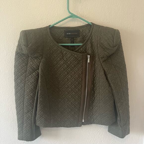 BCBG Maxazria Crop Green Moto Jacket Quilted Structured Shoulders Size Medium - Picture 1 of 11